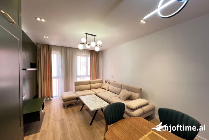 Shtepi me qera 2+1 ne Tirane - 800 Euro