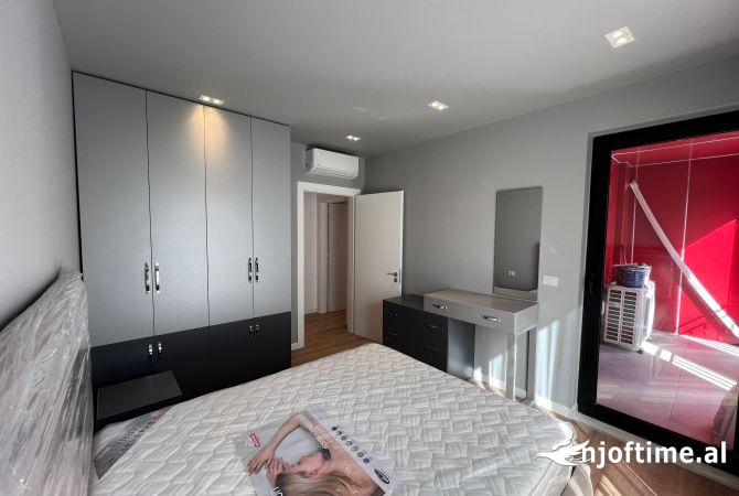 Shtepi me qera Apartament ne Tirane, 2+1, Mobilimi E mobiluar, Pagesa 800  Euro.