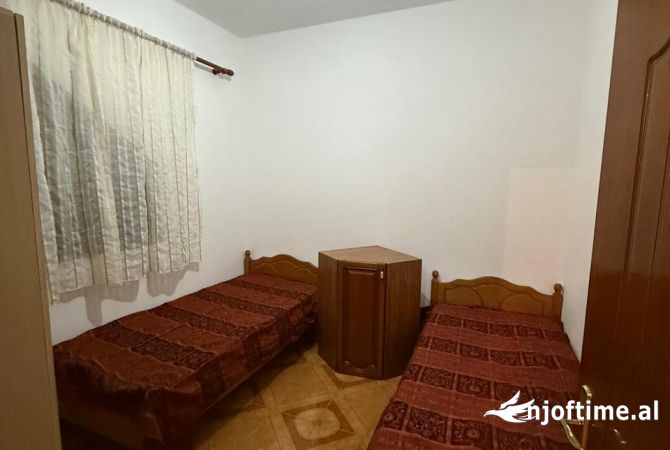 Shtepi me qera 2+1 ne Tirane - 35,000 Leke