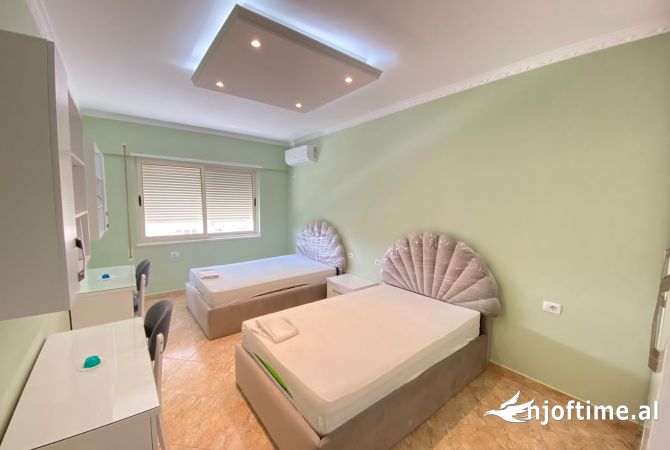 Shtepi me qera Apartament ne Tirane, 2+1, Mobilimi E mobiluar, Pagesa 800  Euro.