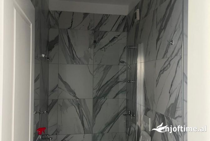 Shtepi me qera Apartament ne Tirane, 2+1, Mobilimi E mobiluar, Pagesa 50,000  Leke.