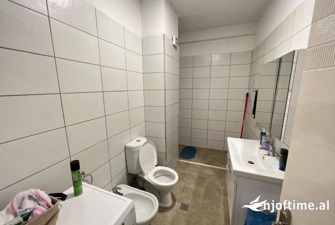 Shtepi me qera Apartament ne Tirane, 1+1, Mobilimi E mobiluar, Pagesa 500  Euro.