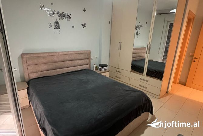 Appartamento in affitto a Tirana 2+1, Arredato