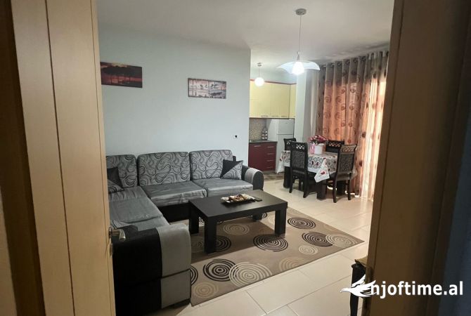 Shtepi me qera 2+1 ne Tirane - 500 Euro