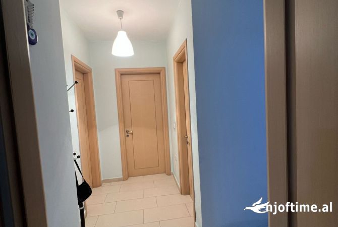 Appartamento in affitto a Tirana 2+1, Arredato