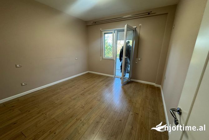 Shtepi me qera 1+1 ne Tirane - 350 Euro