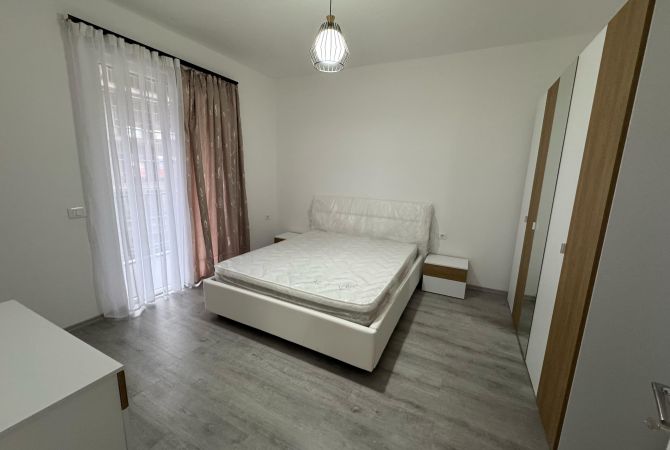 Shtepi me qera Apartament ne Tirane, 1+1, Mobilimi E mobiluar, Pagesa 300  Euro.