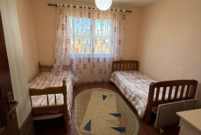 Shtepi me qera 2+1 ne Tirane - 450 Euro