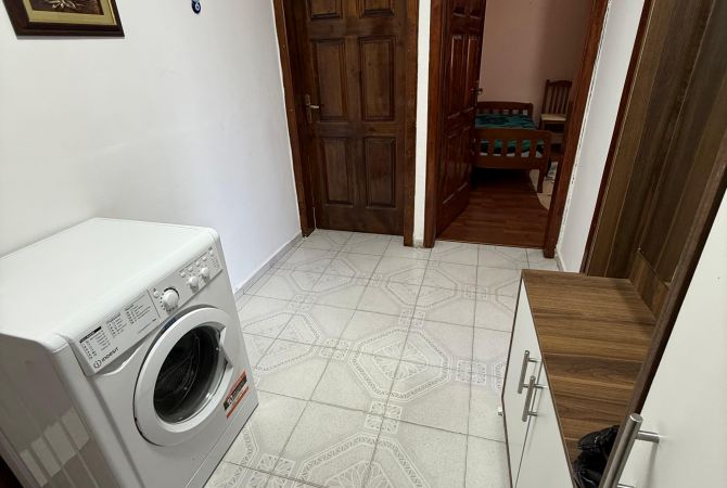 Shtepi me qera Apartament ne Tirane, 2+1, Mobilimi E mobiluar, Pagesa 450  Euro.