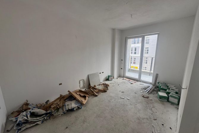 Shtepi ne shitje Apartament ne Tirane, 1+1, Mobilimi Bosh, pa mobiluar, Pagesa 73,000  Euro.