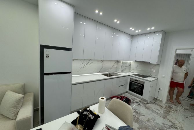 Shtepi me qera Apartament ne Tirane, 1+1, Mobilimi E mobiluar, Pagesa 500  Euro.