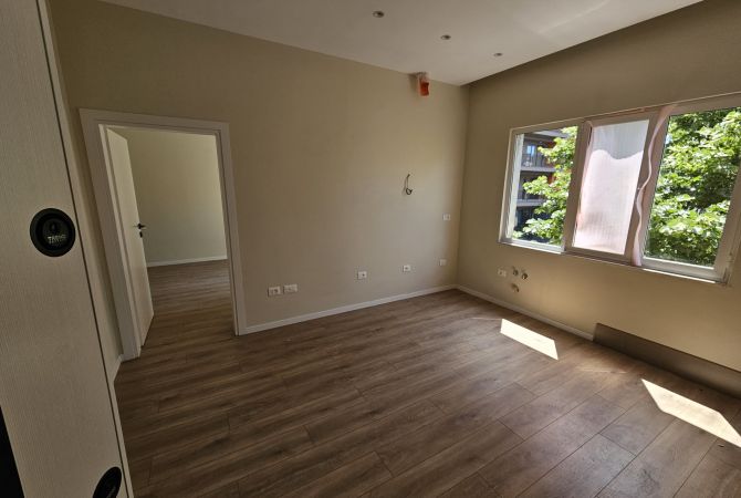 Shtepi ne shitje Apartament ne Tirane, 1+1, Mobilimi Bosh, pa mobiluar, Pagesa 124,000  Euro.