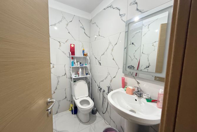 Shtepi me qera Apartament ne Tirane, 2+1, Mobilimi E mobiluar, Pagesa 600  Euro.