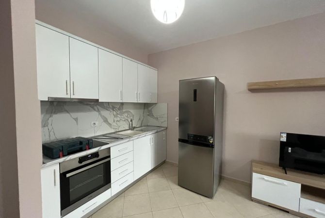 Shtepi me qera 2+1 ne Tirane - 650 Euro