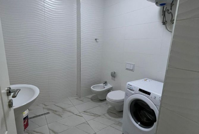 Shtepi me qera Apartament ne Tirane, 2+1, Mobilimi E mobiluar, Pagesa 650  Euro.