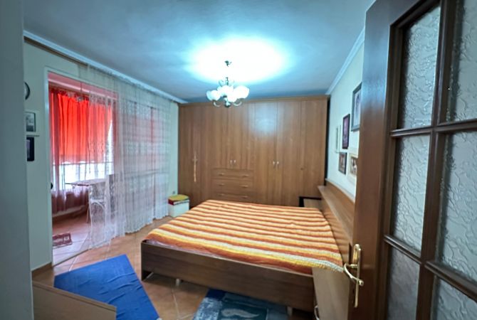 Shtepi me qera 2+1 ne Tirane - 650 Euro