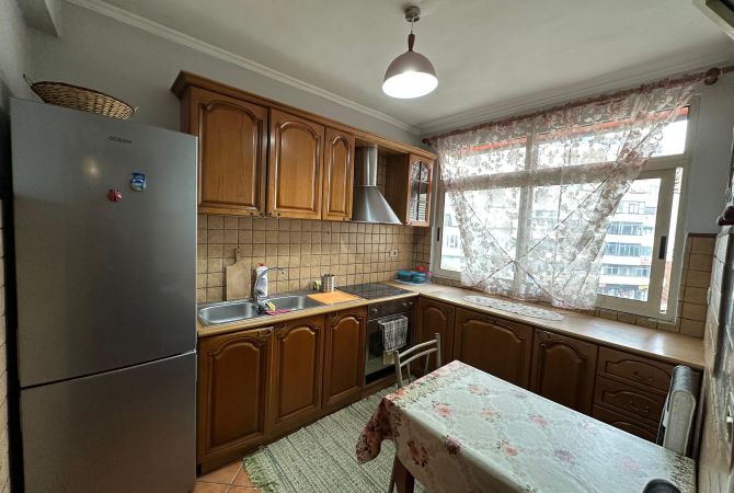 Shtepi me qera Apartament ne Tirane, 2+1, Mobilimi E mobiluar, Pagesa 650  Euro.