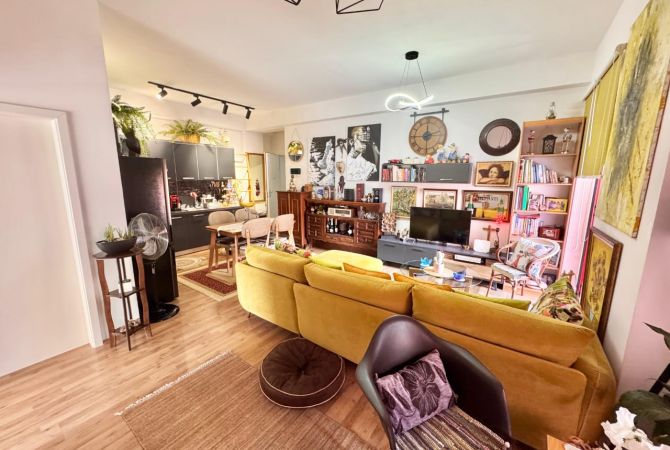 Shtepi ne shitje Apartament ne Tirane, 2+1, Mobilimi E mobiluar, Pagesa 130,000  Euro.