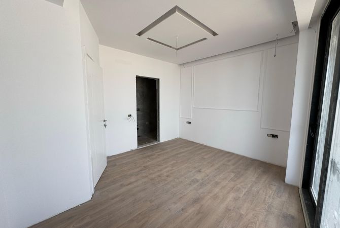 Shtepi ne shitje Apartament ne Tirane, 3+1, Mobilimi Bosh, pa mobiluar, Pagesa 355,000  Euro.