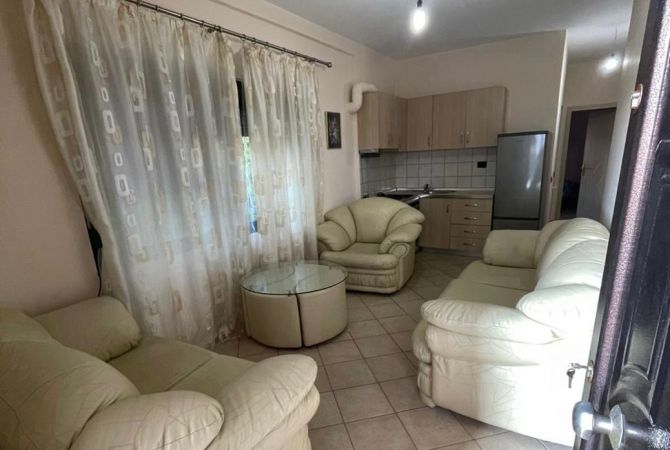 Shtepi me qera 1+1 ne Tirane - 35,000 Leke
