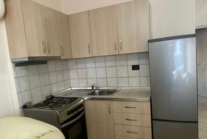 Shtepi me qera Apartament ne Tirane, 1+1, Mobilimi E mobiluar, Pagesa 35,000  Leke.