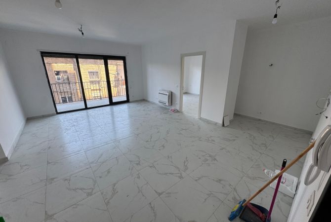 Qera Ambient per Zyre📍Myslym Shyri💶Cmimi:800 Euro