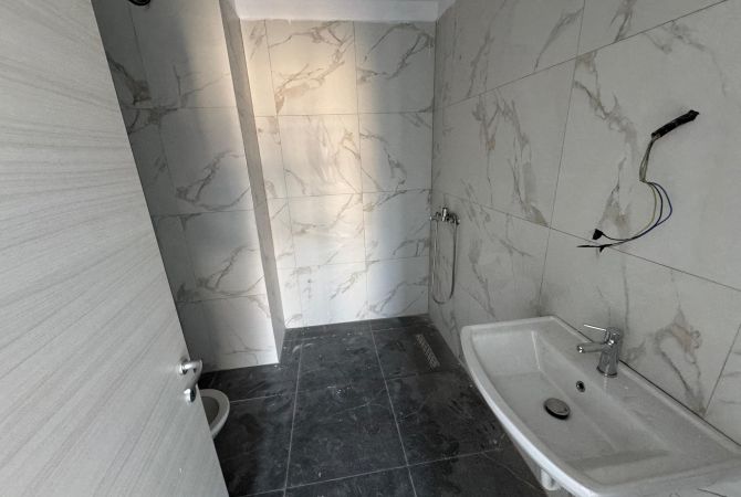 Qera Ambient per Zyre📍Myslym Shyri💶Cmimi:800 Euro