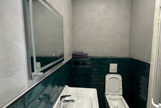 Shtepi ne shitje Apartament ne Tirane, Garsoniere, Mobilimi E mobiluar, Pagesa 220,000  Euro.