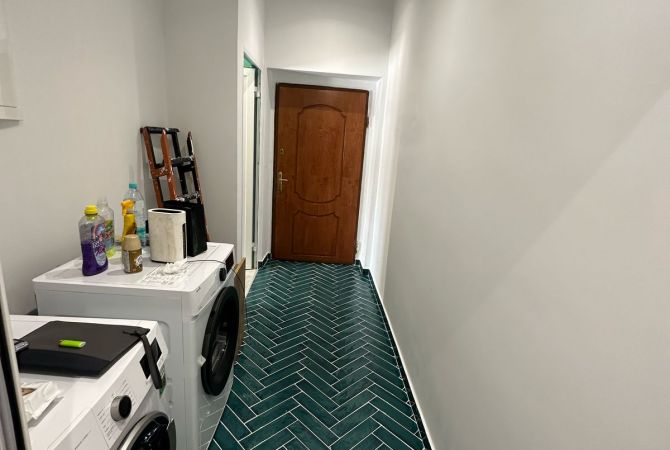 Shtepi ne shitje Apartament ne Tirane, Garsoniere, Mobilimi E mobiluar, Pagesa 220,000  Euro.