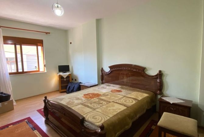 Shtepi me qera 2+1 ne Tirane - 390 Euro