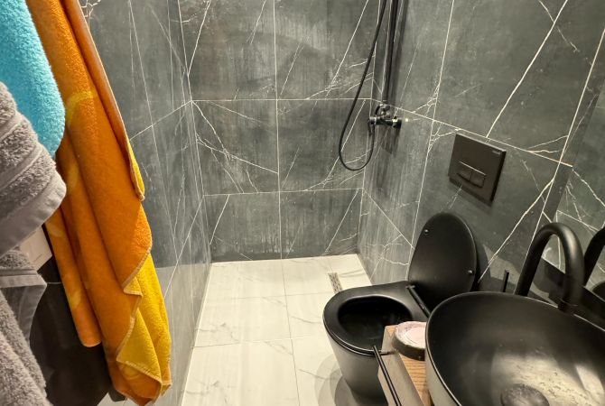 Shtepi me qera 2+1 ne Tirane - 750 Euro