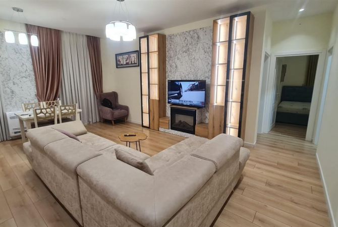 Shtepi me qera Apartament ne Tirane, 2+1, Mobilimi E mobiluar, Pagesa 800  Euro.
