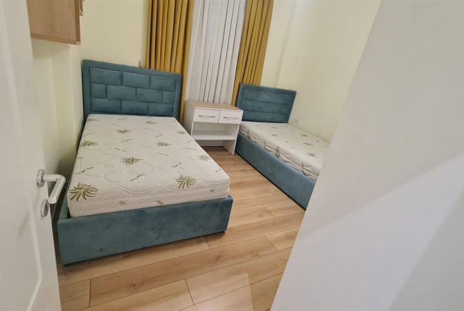 Shtepi me qera Apartament ne Tirane, 2+1, Mobilimi E mobiluar, Pagesa 800  Euro.