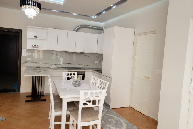 Shtepi me qera Apartament ne Tirane, 1+1, Mobilimi E mobiluar, Pagesa 600  Euro.