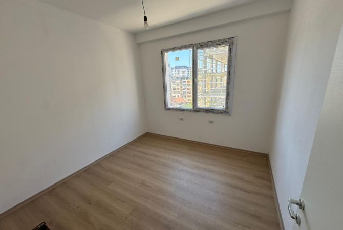 Shtepi me qera 2+1 ne Tirane - 550 Euro