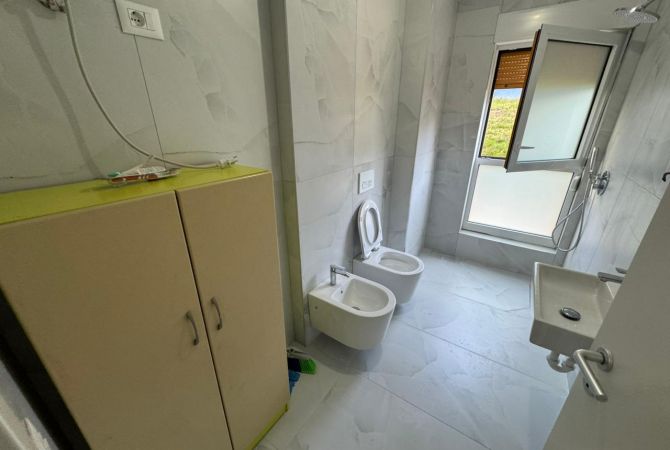 Shtepi me qera Apartament ne Tirane, 1+1, Mobilimi E mobiluar, Pagesa 400  Euro.