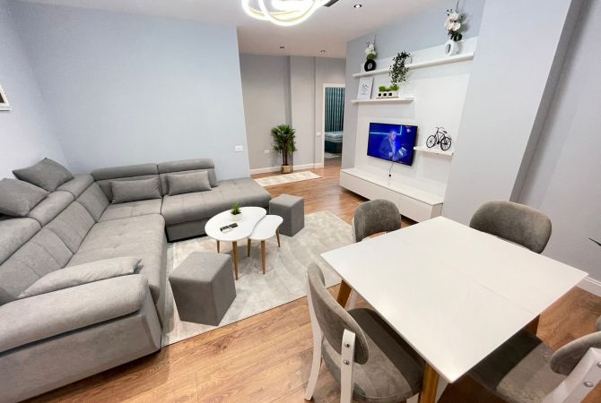Shtepi me qera Apartament ne Tirane, 2+1, Mobilimi E mobiluar, Pagesa 690  Euro.