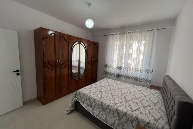 Shtepi me qera Apartament ne Tirane, 2+1, Mobilimi E mobiluar, Pagesa 600  Euro.