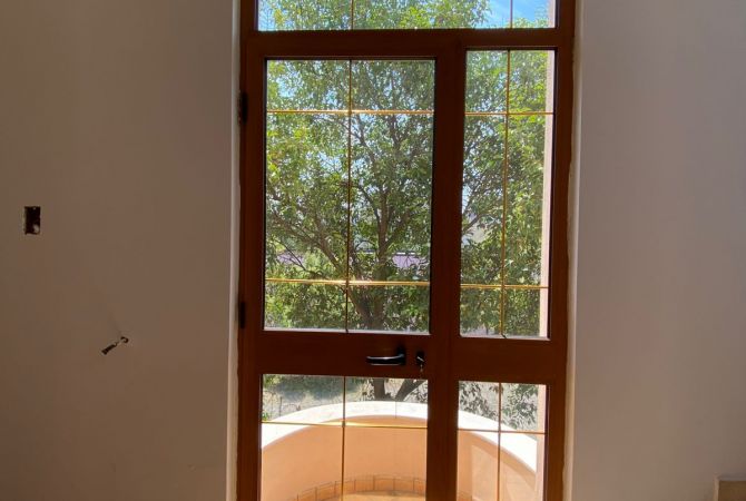 Shtepi me qera Shtepi Private ne Tirane, 4+1, Mobilimi Pjeserisht e mobiluar, Pagesa 2,500  Euro.