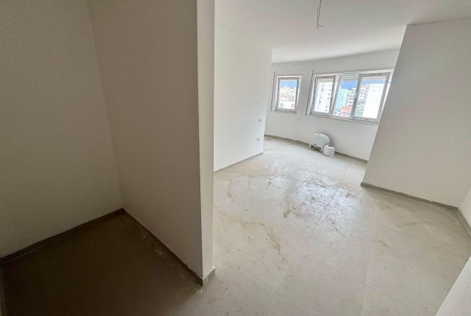 Ambient biznesi me qera 3+1 ne Tirane - 700 Euro