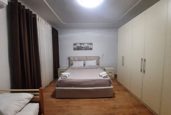 Shtepi me qera Duplex(shtepi me 2 kate) ne Tirane, 2+1, Mobilimi E mobiluar, Pagesa 1,100  Euro.