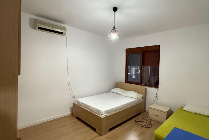 Shtepi me qera Apartament ne Tirane, 2+1, Mobilimi E mobiluar, Pagesa 400  Euro.