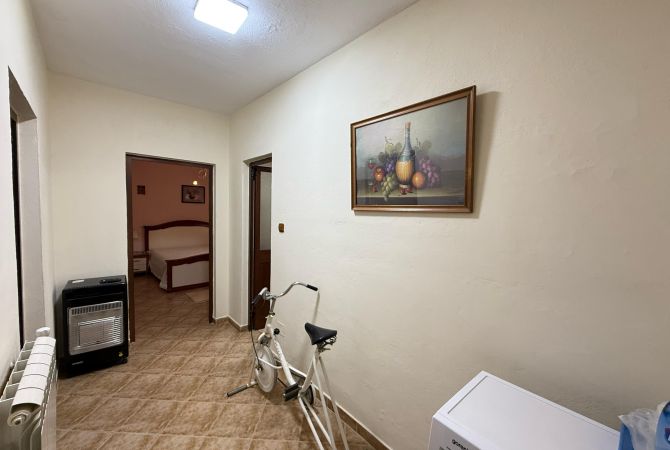 Shtepi me qera Duplex(shtepi me 2 kate) ne Tirane, 3+1, Mobilimi E mobiluar, Pagesa 550  Euro.