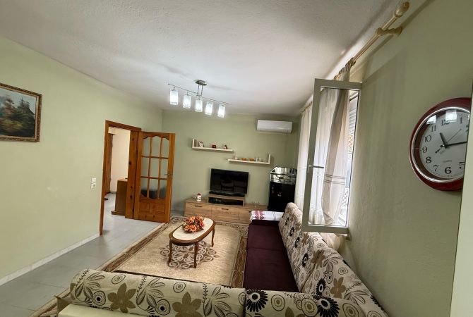 Shtepi me qera Duplex(shtepi me 2 kate) ne Tirane, 3+1, Mobilimi E mobiluar, Pagesa 550  Euro.