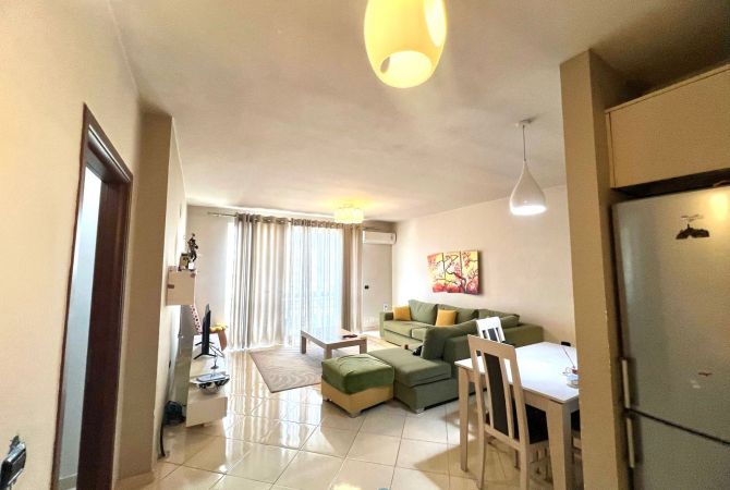 Shtepi me qera Apartament ne Tirane, 2+1, Mobilimi E mobiluar, Pagesa 430  Euro.