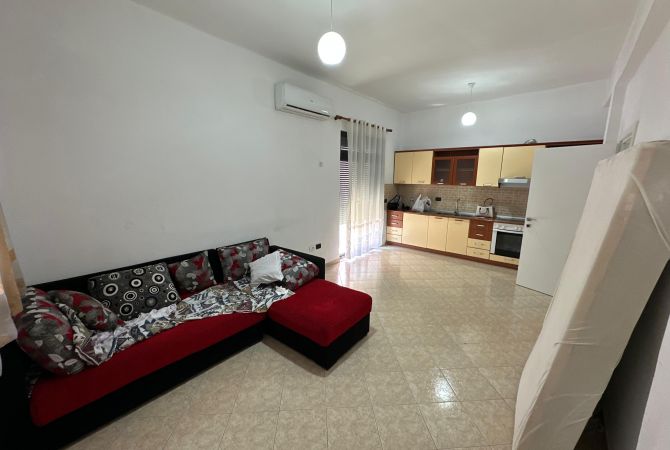 Shtepi me qera 1+1 ne Tirane - 450 Euro