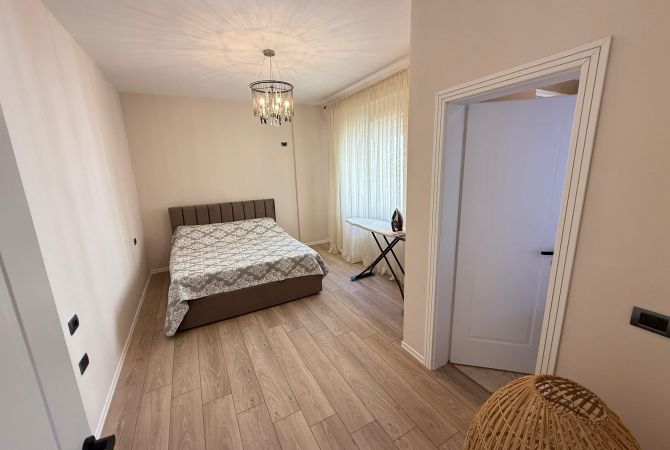 Shtepi me qera Apartament ne Tirane, 2+1, Mobilimi E mobiluar, Pagesa 800  Euro.