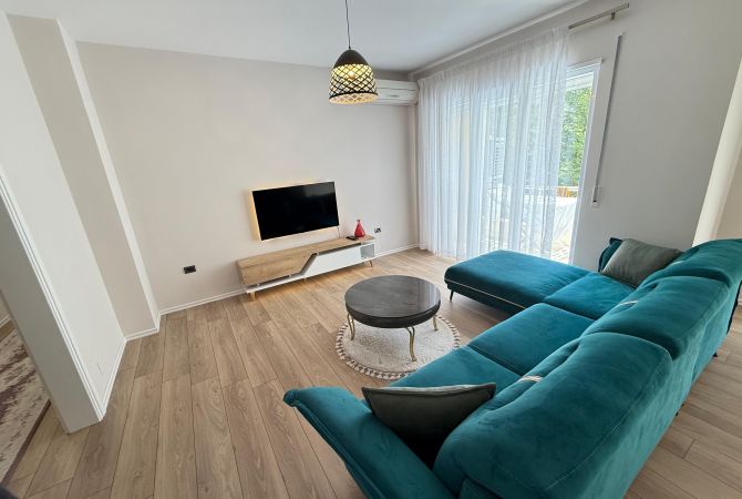 Shtepi me qera Apartament ne Tirane, 2+1, Mobilimi E mobiluar, Pagesa 800  Euro.