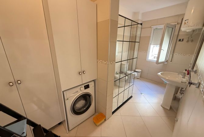 Shtepi me qera Apartament ne Tirane, 2+1, Mobilimi E mobiluar, Pagesa 800  Euro.