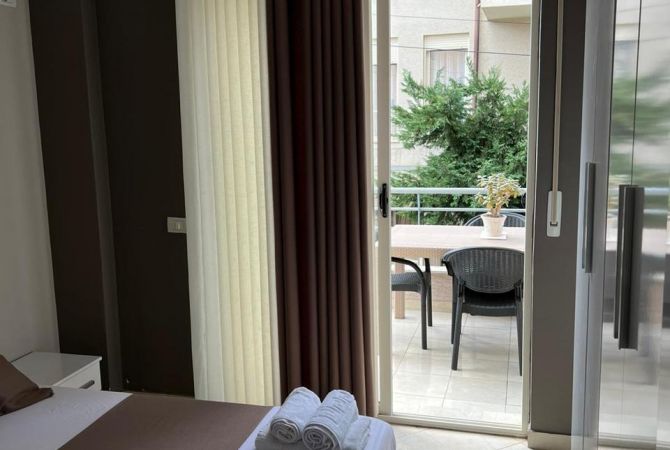 Shtepi me qera 1+1 ne Tirane - 55,000 Leke